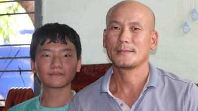 nguyễn hữu tiến người được mệnh danh thần đồng nói được nhiều thứ tiếng