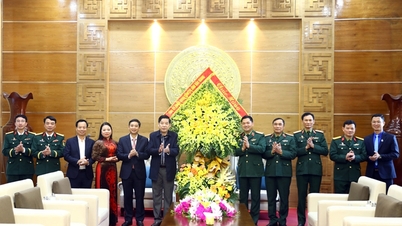 Thăm, chúc mừng nhân kỷ niệm 80 năm Ngày thành lập Quân đội nhân dân Việt Nam