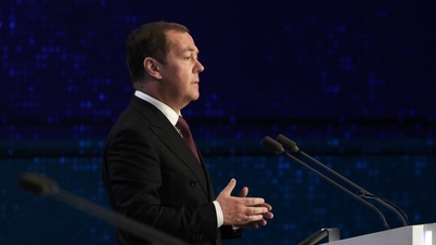 Ông Medvedev: Phương Tây định loại bỏ Tổng thống Zelensky