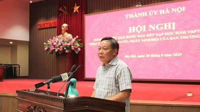 Hà Nội nâng cao chất lượng kết nạp học sinh vào Đảng