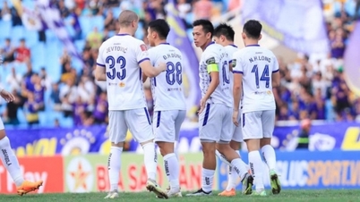 Van Quyet ក្លាយជាកីឡាករក្នុងស្រុកដែលមានគ្រាប់បាល់ច្រើនជាងគេនៅ V-League 2023 និងរឿងដែលគួរអោយចាប់អារម្មណ៍