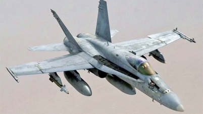 US supersonic fighter jet crashes in San Diego, pilot killed