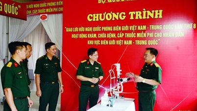 ពិនិត្យ​ការ​រៀបចំ​ពិនិត្យ​សុខភាព និង​ផ្តល់​ថ្នាំពេទ្យ​ជូន​ប្រជាពលរដ្ឋ​នៅ​តំបន់​ព្រំដែន​វៀតណាម-ចិន
