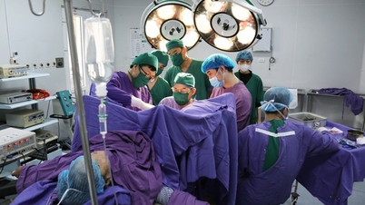 62-year-old patient in Quang Ninh discovered rectal prolapse from a sign that many Vietnamese people ignore