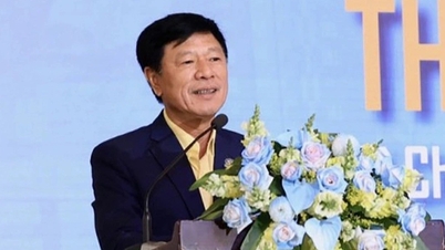 Chủ tịch Địa ốc Hoàng Quân bị tạm hoãn xuất cảnh