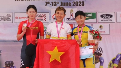 Cua rơ Nguyễn Thị Thật thay thế cung thủ Ánh Nguyệt cầm cờ Việt Nam khai mạc Olympic