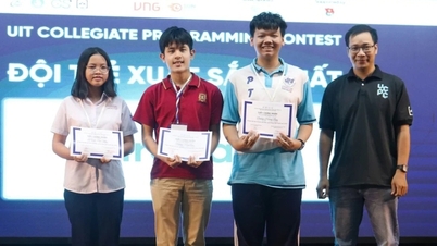 សិស្សប្រុសទទួលបានវិញ្ញាបនបត្រសកល Google នៅអាយុ 15 ឆ្នាំ។