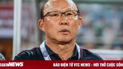 Không bất ngờ nếu HLV Park Hang Seo thay Shin Tae Yong