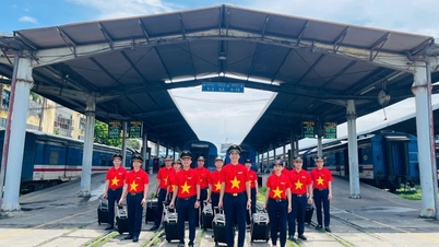 Những đoàn tàu lan tỏa tình yêu Tổ quốc trong dịp lễ Quốc khánh