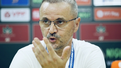 HLV Bandovic: 'Hà Nội FC đá tấn công đẹp mắt'