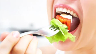Phát hiện bất ngờ về cách nhai thức ăn giúp giảm lượng đường trong máu