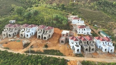 Las autoridades 'flexibilizan la gestión' de 22 villas sin licencia en la colina