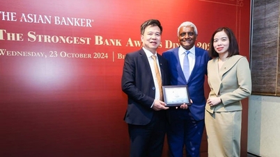 Vietcombank nhận giải thưởng "Ngân hàng mạnh nhất Việt Nam" 2024