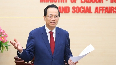 Bộ Chính trị khiển trách Bộ trưởng Bộ LĐTB&XH; đề nghị khai trừ Đảng cựu Bí thư Quảng Ngãi Lê Viết Chữ