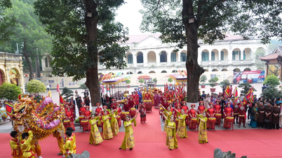 ព្រះចៅអធិរាជថាំងឡុង ត្រេកអរក្នុងពិធីថ្វាយព្រះភ្លើង