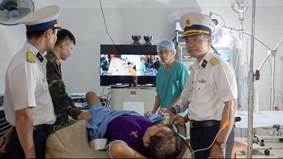 Trung tâm Y tế Trường Sa cấp cứu ngư dân bị đứt cổ chân