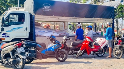 អង្ករ១០តោនលក់ក្នុងរយៈពេល១ម៉ោង វិស័យឧស្សាហកម្ម និងពាណិជ្ជកម្មពន្យល់