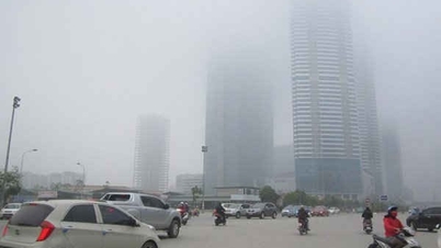 全国的に晴れ、北部は霧