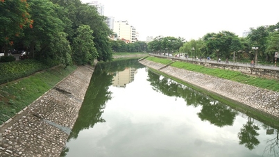 El director del Departamento de Construcción de Hanoi habla sobre soluciones para limpiar el río To Lich