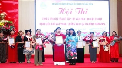 ភូថូ៖ ផ្តោតលើការងារទំនាក់ទំនង ដើម្បីលើកកម្ពស់ប្រសិទ្ធភាពនៃការអនុវត្តកម្មវិធីគោលដៅជាតិ ១៧១៩