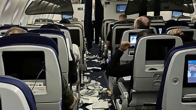 Which seat helps passengers encounter fewer 'potholes' on the plane?
