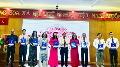 មន្ទីរអប់រំ និងបណ្តុះបណ្តាលទីក្រុងហូជីមិញ ប្រមូលផ្តុំ និងតែងតាំងនាយកសាលា និងនាយករងជាបន្តបន្ទាប់។