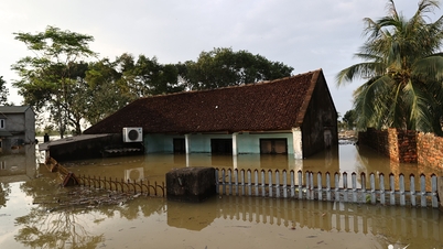 អន្ទះសាររង់ចាំទឹកស្រកមួយសង់ទីម៉ែត្រ នៅកណ្តាលទឹកជំនន់ហាណូយ
