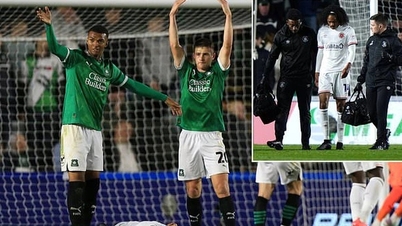 Đang thi đấu, cựu ngôi sao Man Utd bất ngờ đổ gục xuống sân