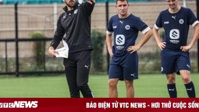 Quang Hai's coach at Pau FC is under investigation