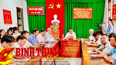 វគ្គបណ្ដុះបណ្ដាលស្ដីពីការកសាងចំណេះដឹងរបស់បក្ស សម្រាប់អ្នកយកព័ត៌មាន និងអ្នកនិពន្ធជាង 1,800