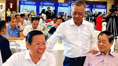 7h sáng cuối tuần, Chủ tịch TP.HCM ngồi cà phê cùng doanh nghiệp