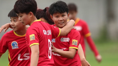 Thuy Trang scored a hat-trick to help the HCMC 1 women's team win the first leg of the national tournament.