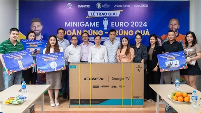 Dan Tri는 "Predict Euro 2024" 상을 수상한 독자들에게 상을 수여합니다.