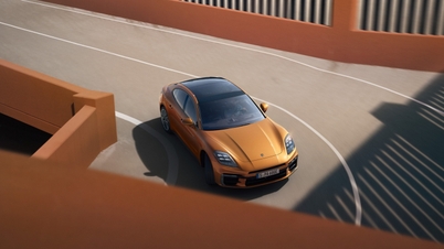 Новый Porsche Panamera представлен для вьетнамских клиентов, впервые с версией e-hybrid, самая низкая цена 6,4 млрд донгов