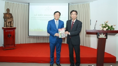 Bảo tàng Báo chí Việt Nam tiếp nhận hiện vật quý từ giáo sư Shunsuke Murakami