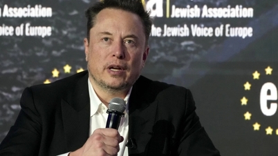 Elon Musk chia sẻ video deepfake giả giọng bà Harris