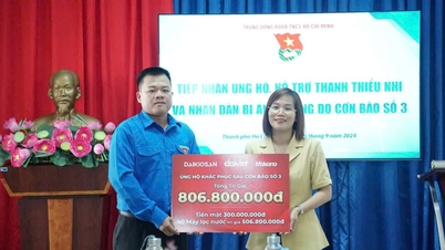 Central Youth Union receives and sponsors 5 children orphaned by storm No. 3