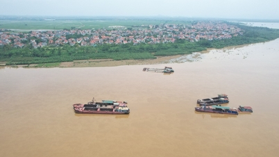 Phu Tho requests to temporarily stop 35 sand mines, hand over to police for inspection