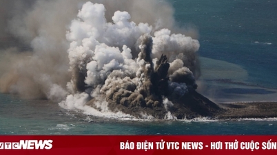 火山噴火後、日本沖に新たな島が出現