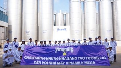 Vinamilk spreads environmental protection awareness to students through the super milk factory and Green Farm