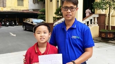 សំបុត្រ​មួយ​ច្បាប់​ពី​ក្មេង​ប្រុស​ថ្នាក់​ទី​៤ ផ្ញើ​ជូន​ប្រជាពលរដ្ឋ​នៅ​តំបន់​រងគ្រោះ​ដោយ​ទឹក​ជំនន់៖ «ខ្ញុំ​មាន​លុយ​តិច​តួច»។