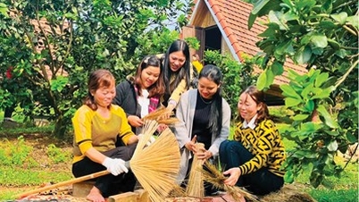 Change from community tourism