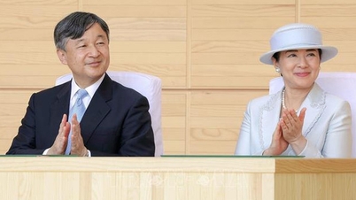 ព្រះចៅអធិរាជ Naruhito មកដល់ឥណ្ឌូណេស៊ី ចាប់ផ្តើមទស្សនកិច្ចផ្លូវរដ្ឋ