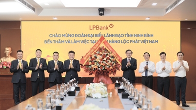 Thường trực Tỉnh ủy Ninh Bình làm việc với Ngân hàng Lộc Phát Việt Nam nhân ngày Doanh nhân Việt Nam