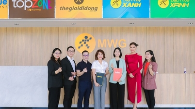 모바일월드, 비닐봉지·현수막 재활용 협력