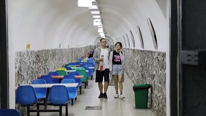 많은 중국 도시들이 폭탄 대피소를 더위를 피하는 장소로 바꾸고 있습니다.