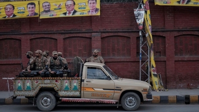 Dịch vụ điện thoại di động bị đình chỉ trên khắp Pakistan