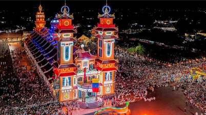 ធ្វើការតាំងបង្ហាញនៅមហោស្រពថតរូបសិល្បៈក្នុងតំបន់អាគ្នេយ៍លើកទី 31 ឆ្នាំ 2024