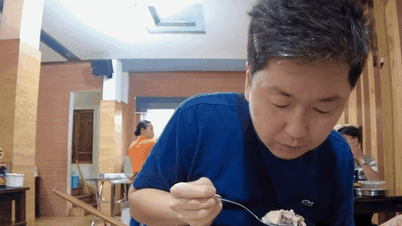 Khách Nhật thử món phở ‘gọi một được hai’ ở Gia Lai, ăn hết sạch vì ngon