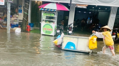 Can Tho City: Many roads are "subject to" flooding when it rains